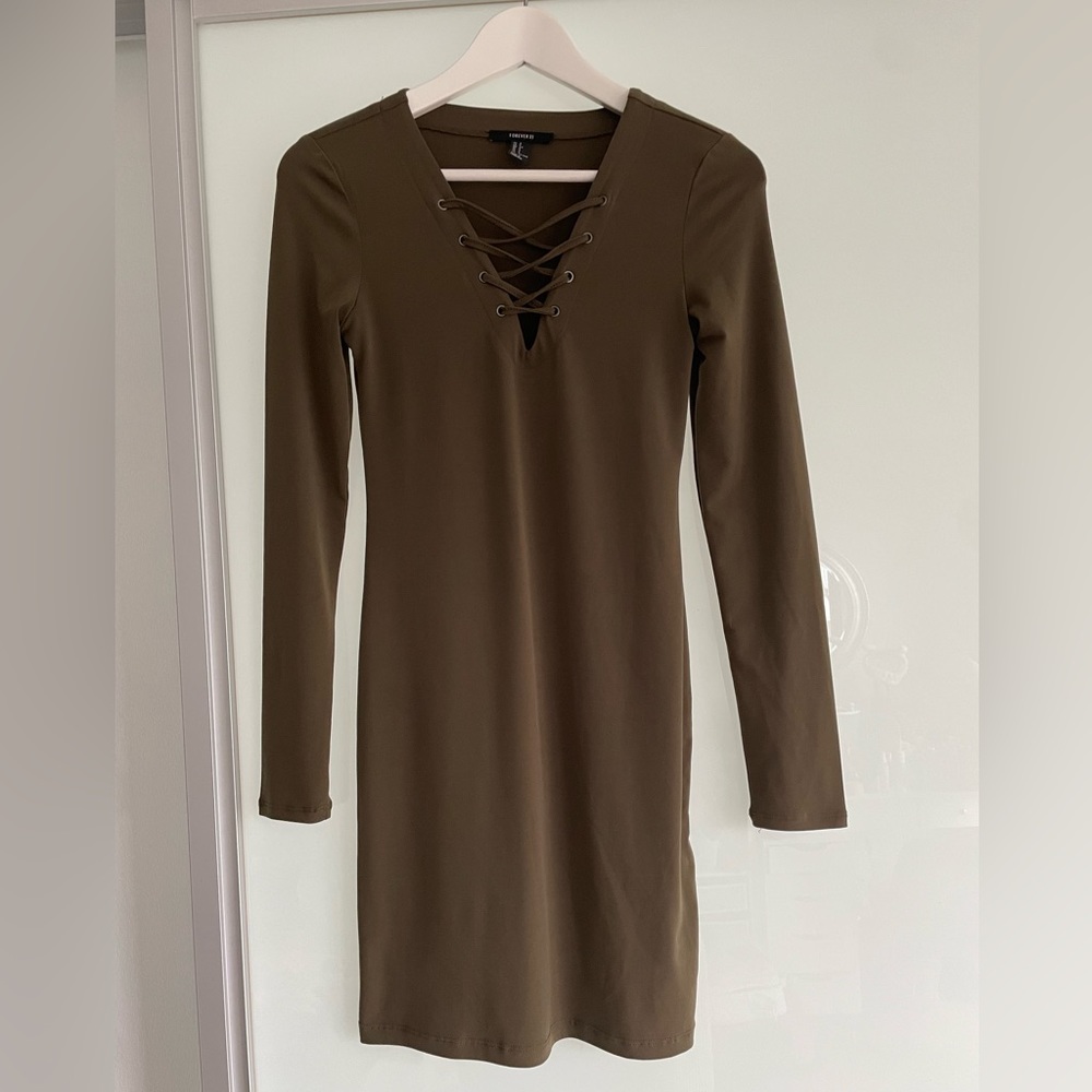 Loved, Forever21 Women’s Olive Green Long Sleeve Dress with Lace Up Detail SizeS